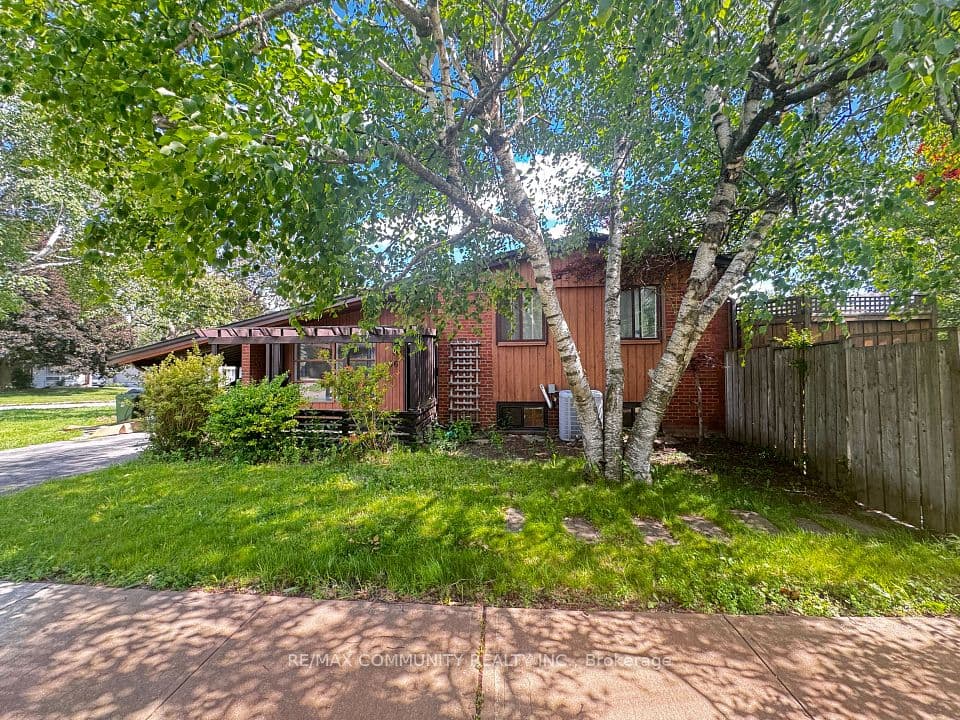 36 Benprice Court, Toronto, ON M1H 1N3 – main photo