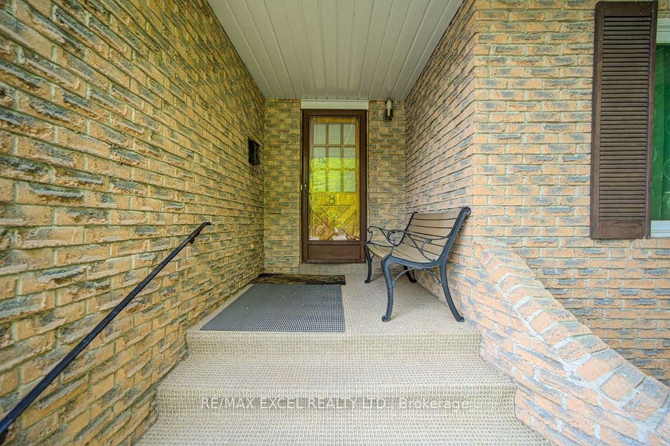 81 Amanda Drive, Toronto, ON M1V 1C8 – photo 3