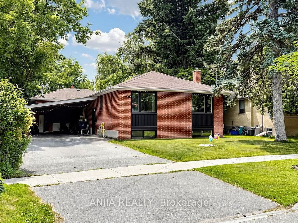 8 Applefield Drive, Toronto, ON M1P 3X9 – main photo
