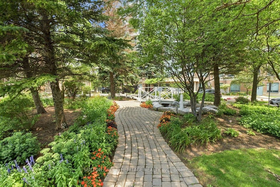 125 Omni Drive 233, Toronto, ON M1P 5A9 – photo 2