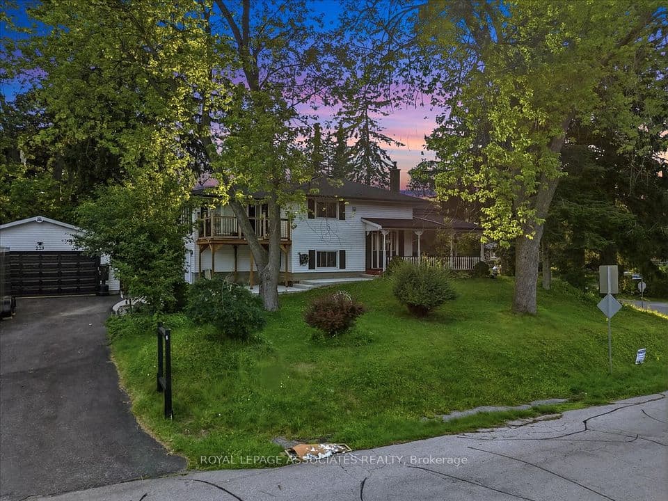 239 Island Road, Toronto, ON M1C 2R1 – main photo