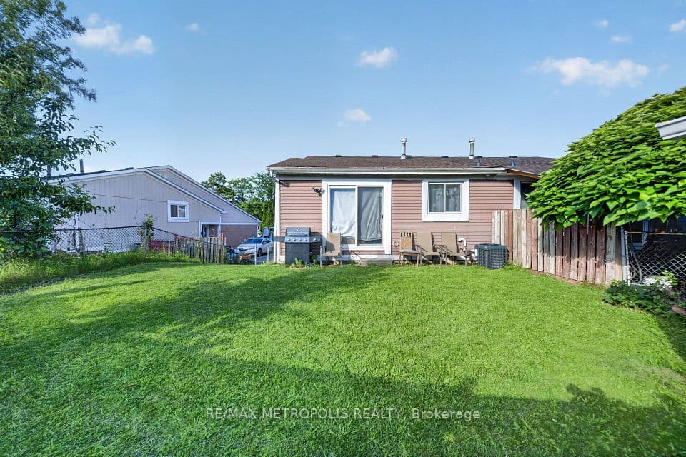 16 Stanbridge Court, Toronto, ON M1B 2S5 – photo 3