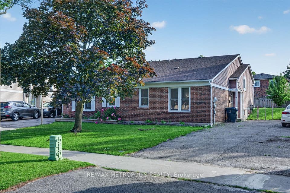 16 Stanbridge Court, Toronto, ON M1B 2S5 – photo 2