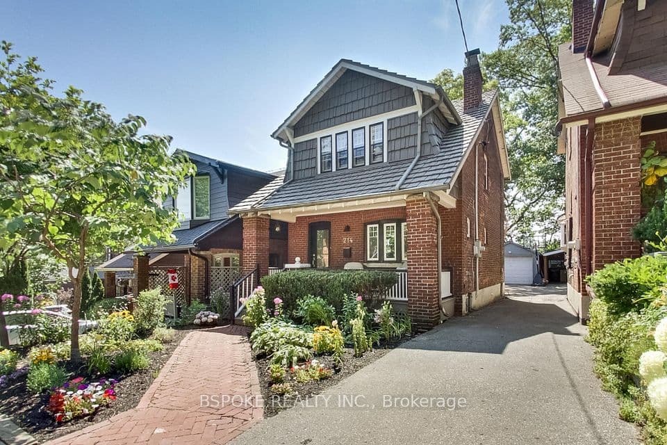 214 Gainsborough Road, Toronto, ON M4L 3C6 – photo 3