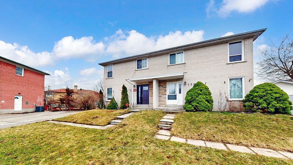 28 Athenia Court, Toronto, ON M1E 2C1 – photo 3