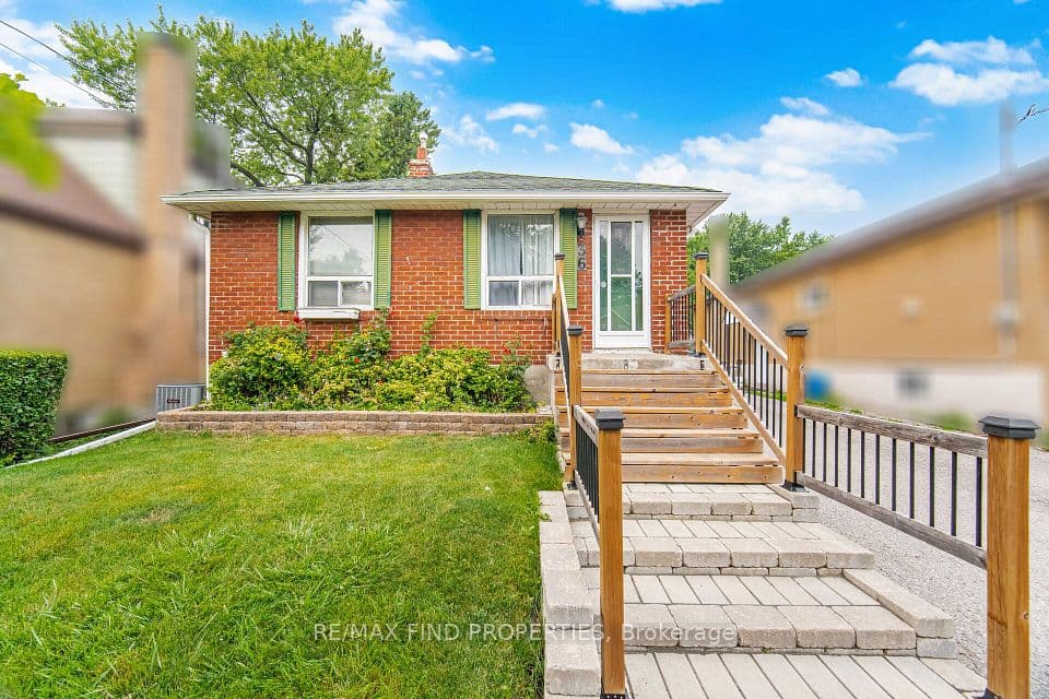 36 Pinegrove Avenue, Toronto, ON M1N 2G5 – photo 2