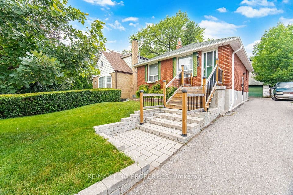 36 Pinegrove Avenue, Toronto, ON M1N 2G5 – photo 3