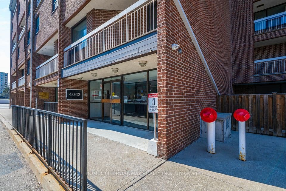 4062 Lawrence Avenue E 205, Toronto, ON M1E 4V5 – photo 3
