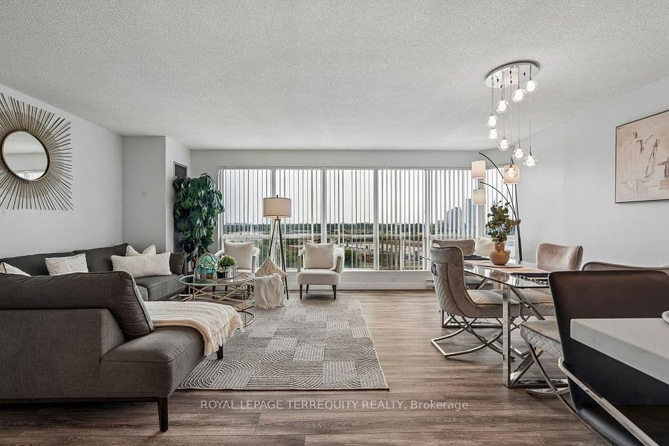 18 Lee Centre Drive 906, Toronto, ON M1H 3H5 – photo 2