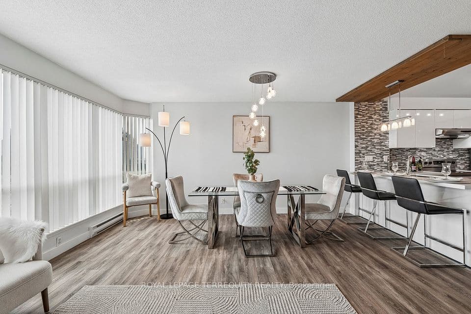 18 Lee Centre Drive 906, Toronto, ON M1H 3H5 – photo 3