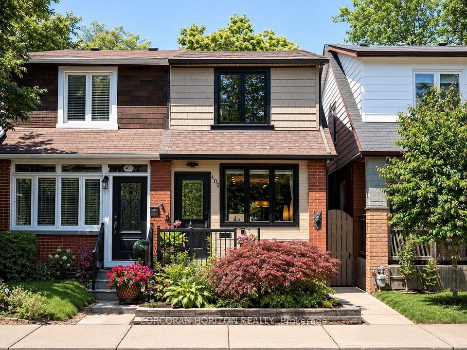 402 Rhodes Avenue, Toronto, ON M4L 3A5 – photo 2