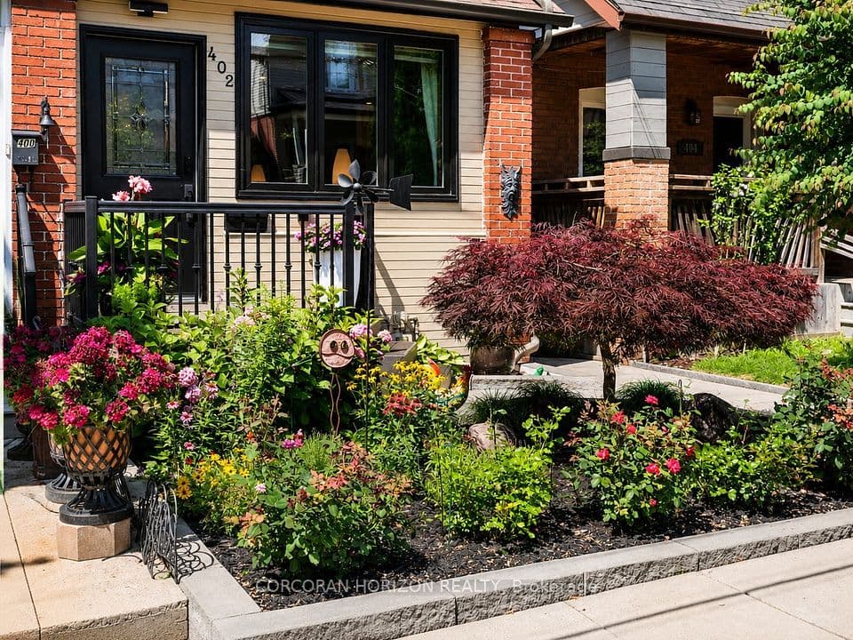402 Rhodes Avenue, Toronto, ON M4L 3A5 – photo 3