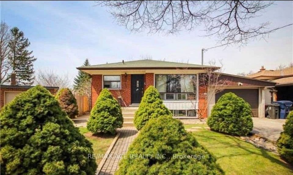 18 Roseglor Crescent, Toronto, ON M1P 3T6 – photo 2