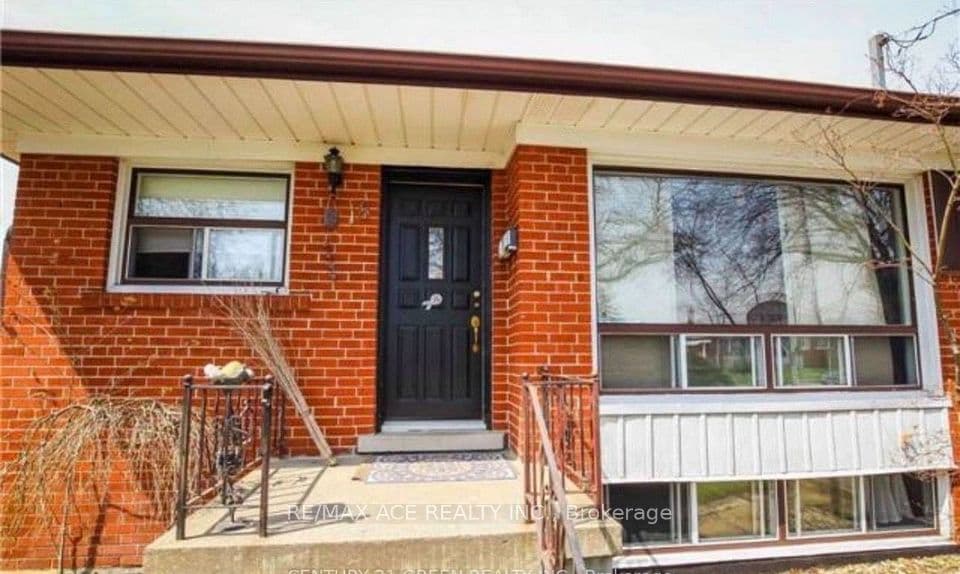 18 Roseglor Crescent, Toronto, ON M1P 3T6 – photo 3