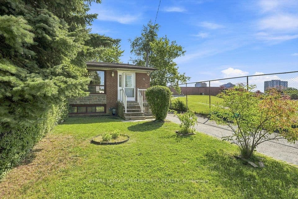 89 Benjamin Boulevard, Toronto, ON M1K 3P2 – main photo