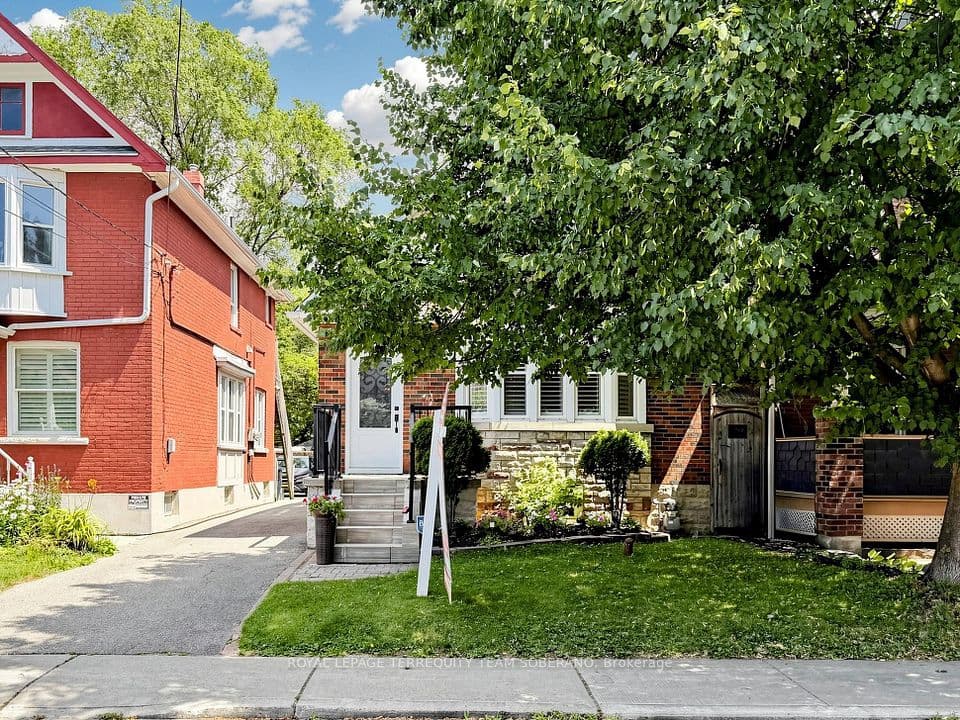 67 Barrington Avenue, Toronto, ON M4C 4Y9 – photo 2