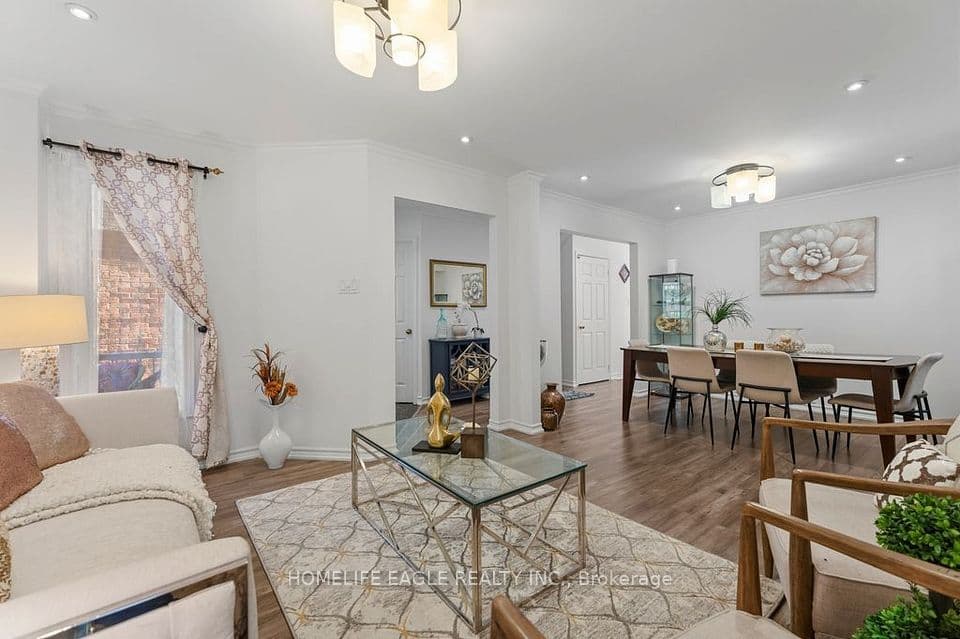156 Heale Avenue, Toronto, ON M1N 3Y1 – photo 3