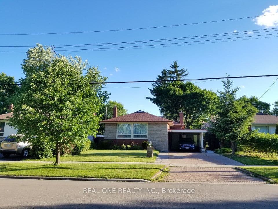 26 Applefield Drive, Toronto, ON M1P 3X9 – main photo
