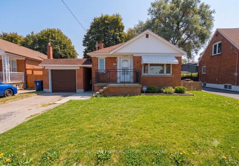 1373 Pharmacy Avenue, Toronto, ON M1R 2J6 – main photo