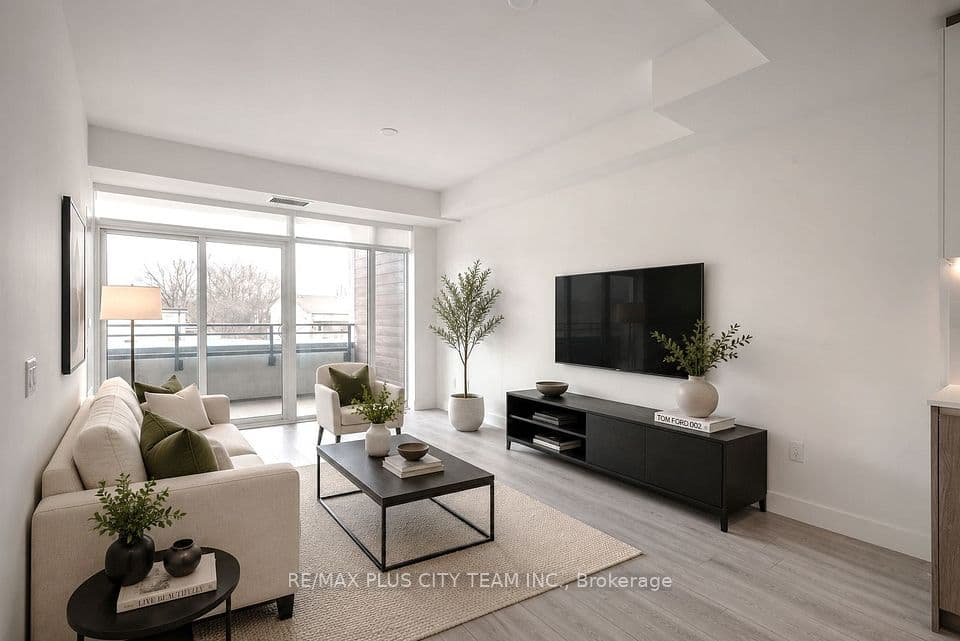 1285 Queen Street E 303, Toronto, ON M4L 0B6 – main photo