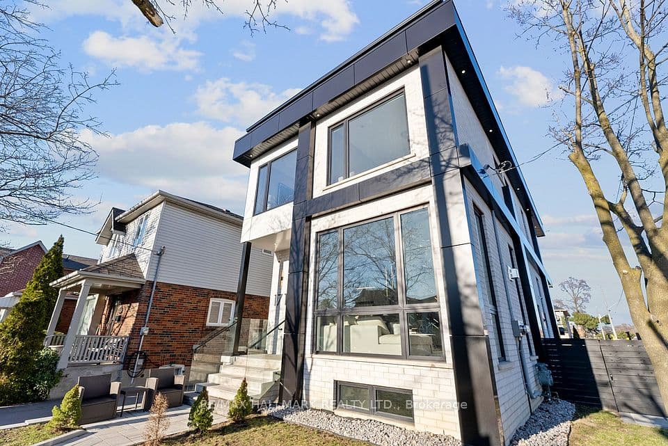 171 Durant Avenue, Toronto, ON M4J 4W5 – photo 2