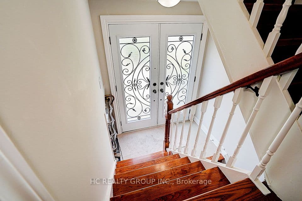 361 Highfield Road, Toronto, ON M4L 2V7 – photo 3