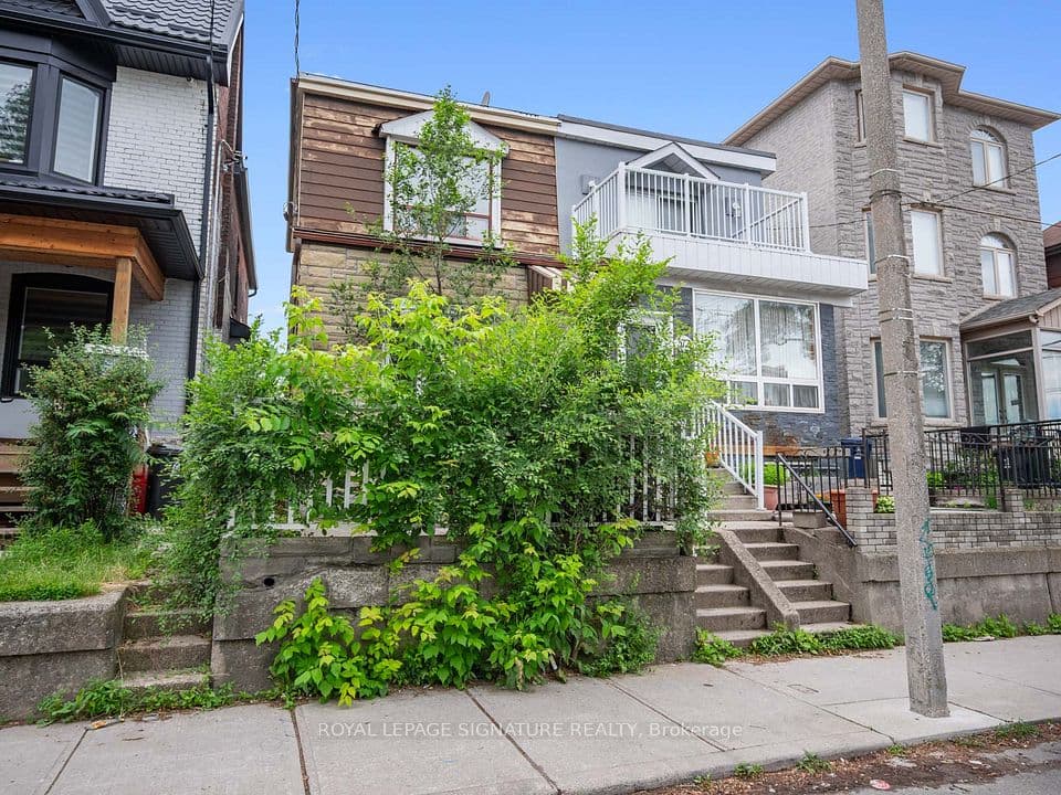 570 Jones Avenue, Toronto, ON M4J 3H1 – main photo