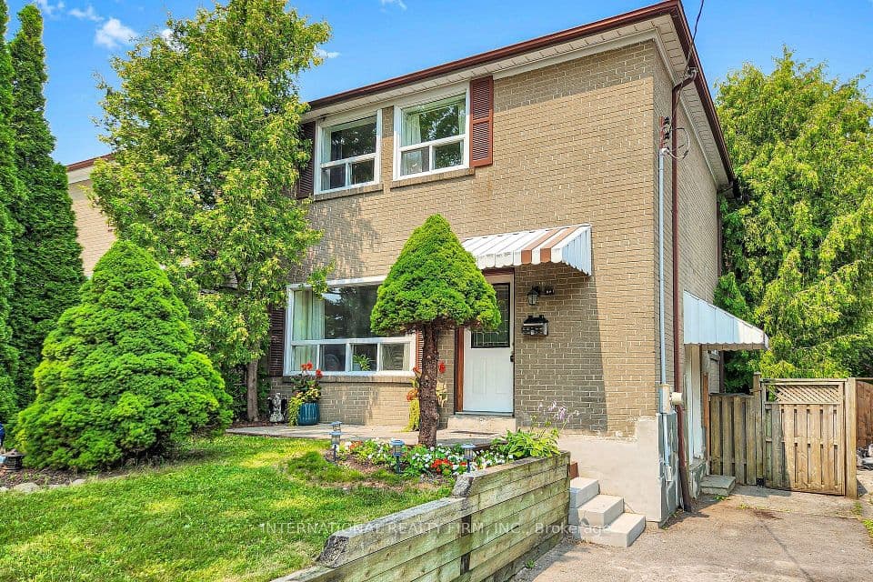 62 Porchester Drive, Toronto, ON M1J 2R5 – main photo
