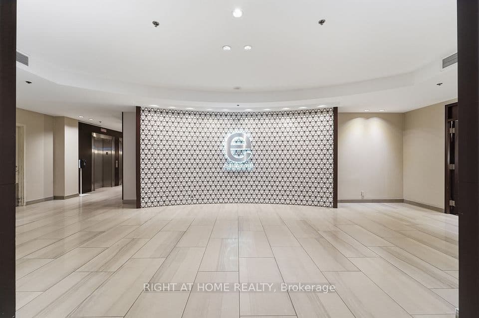 38 Lee Centre Drive 1612, Toronto, ON M1H 3J7 – photo 2