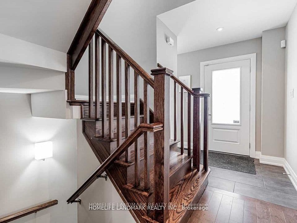 158b Glebemount Avenue, Toronto, ON M4C 3S7 – photo 2
