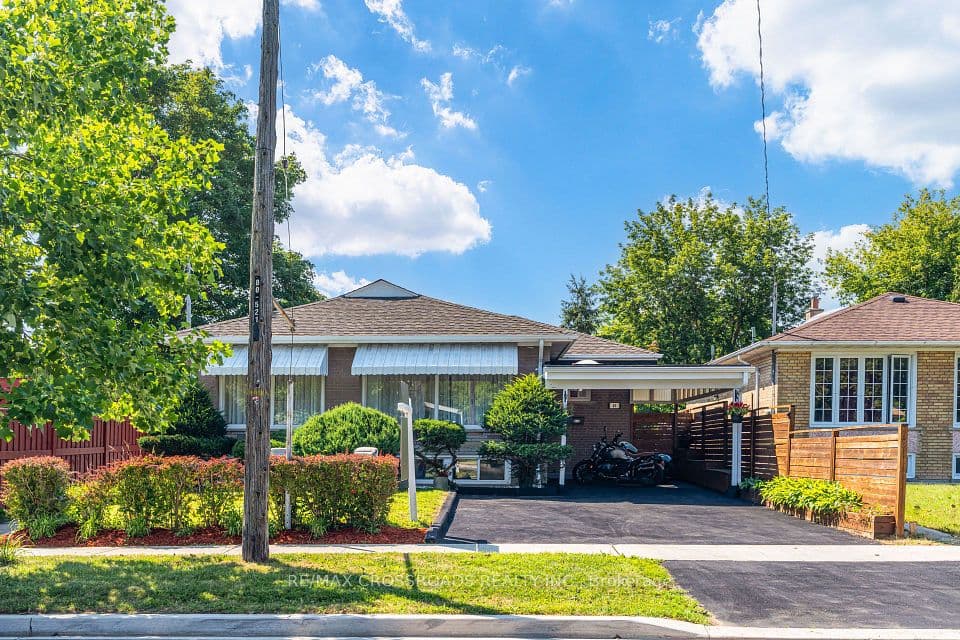 49 Clementine Square, Toronto, ON M1G 2V9 – main photo