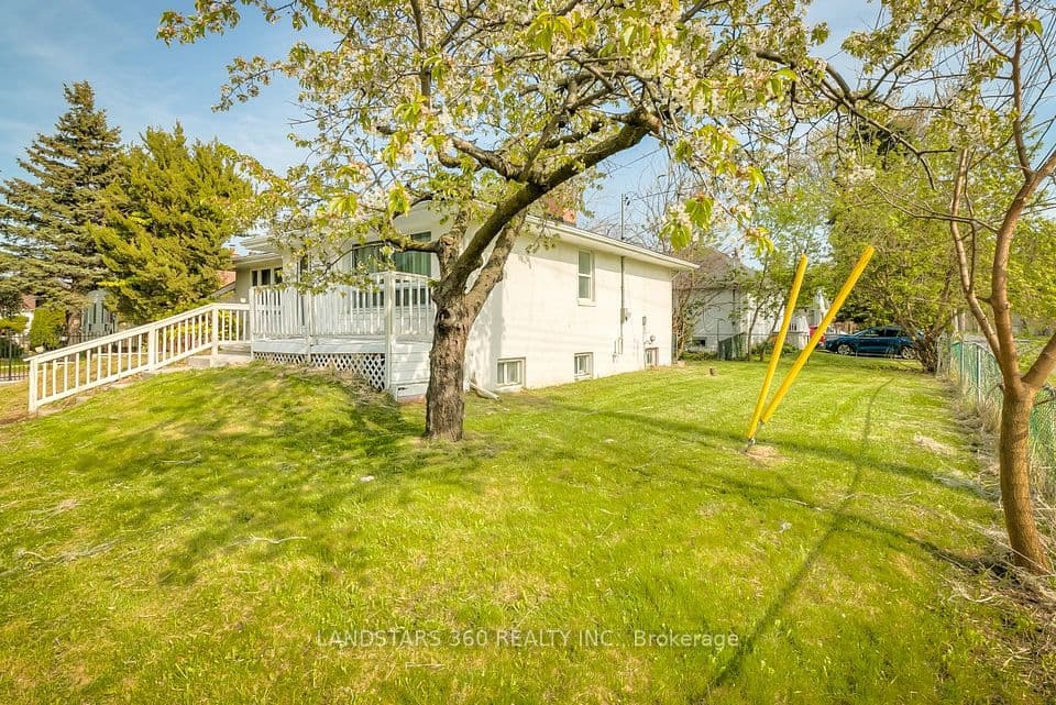 127 Galloway Road, Toronto, ON M1E 1W9 – photo 3
