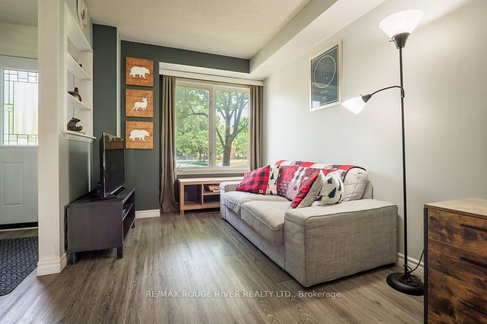 23 Hedge End Road 91, Toronto, ON M1B 5Z4 – photo 2