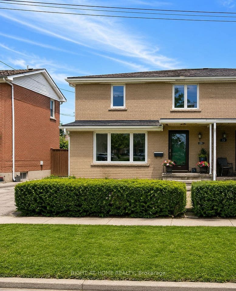 139 Vauxhall Drive, Toronto, ON M1P 1R5 – main photo