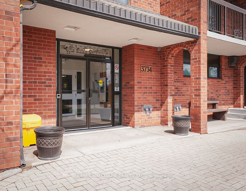 3734 St Clair Avenue E 203, Toronto, ON M1M 1T7 – photo 2
