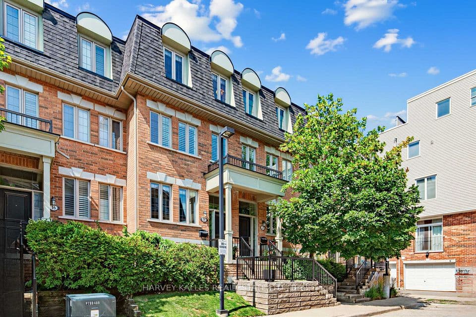 18 Sargent Lane, Toronto, ON M4E 3T9 – main photo