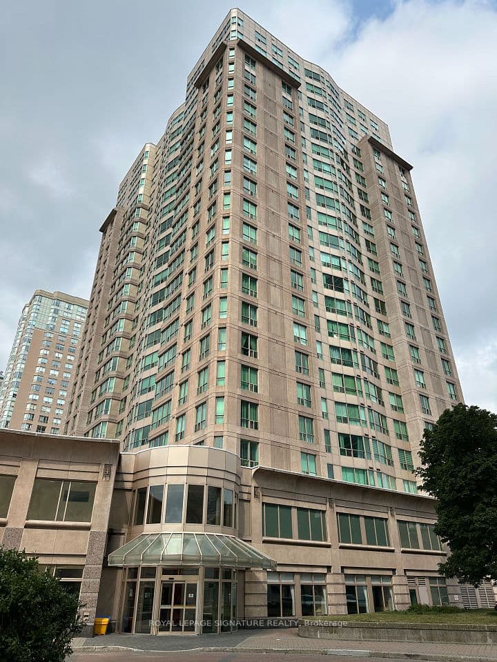 18 Lee Centre Drive 1113, Toronto, ON M1H 3H5 – main photo