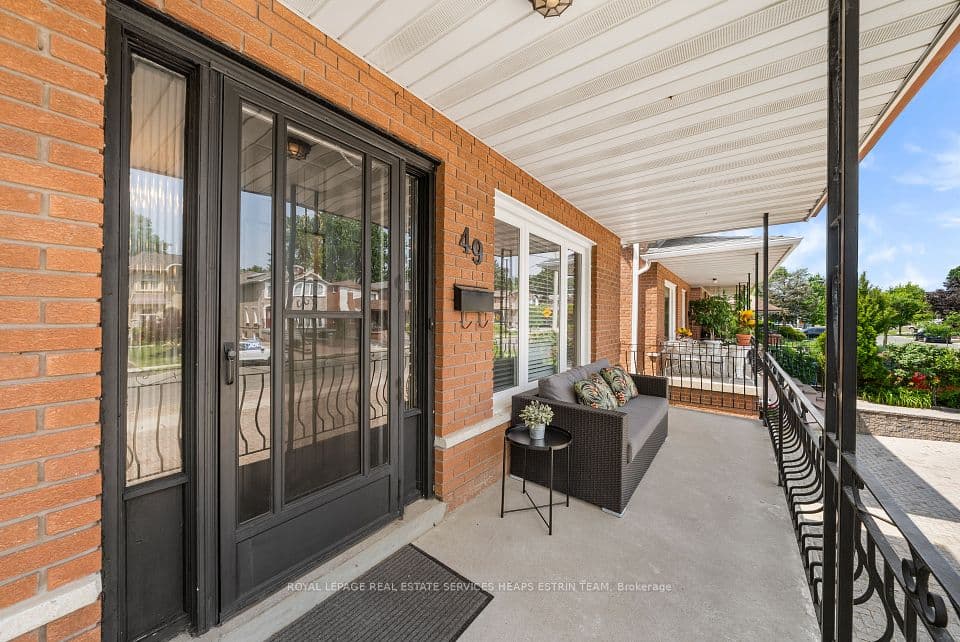 49 Woodville Avenue, Toronto, ON M4K 2J5 – photo 3