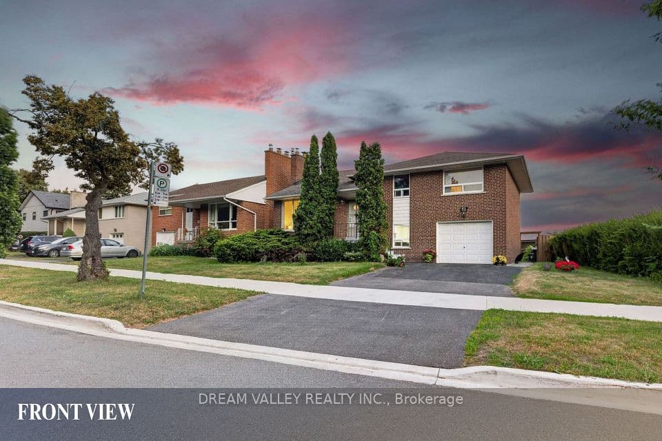 51 Sloley Road, Toronto, ON M1M 1C7 – main photo