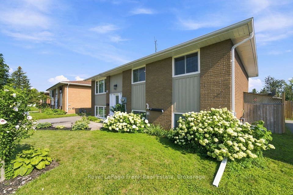 317 Dwight Avenue, Oshawa, ON L1J 1K8 – photo 3