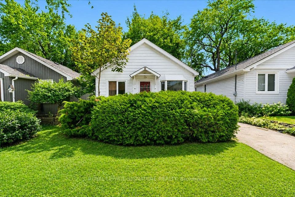 138 Gradwell Drive, Toronto, ON M1M 2N2 – main photo