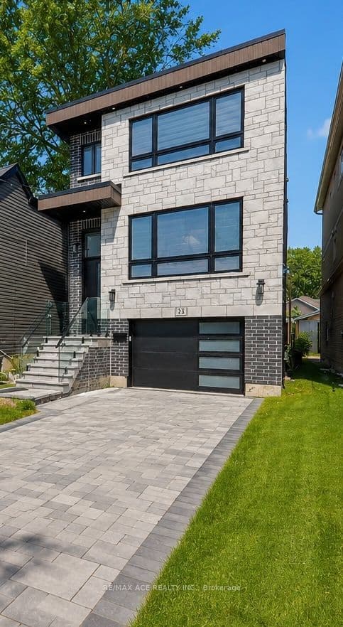 33 August Avenue, Toronto, ON M1L 3M8 – main photo
