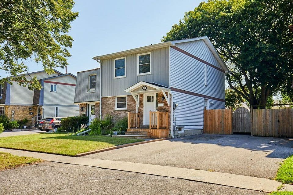 831 Gentry Crescent, Oshawa, ON L1K 1L6 – photo 2