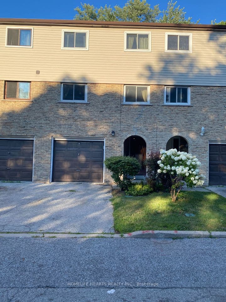 21 Rockwood Drive 22, Toronto, ON M1M 3M9 – main photo