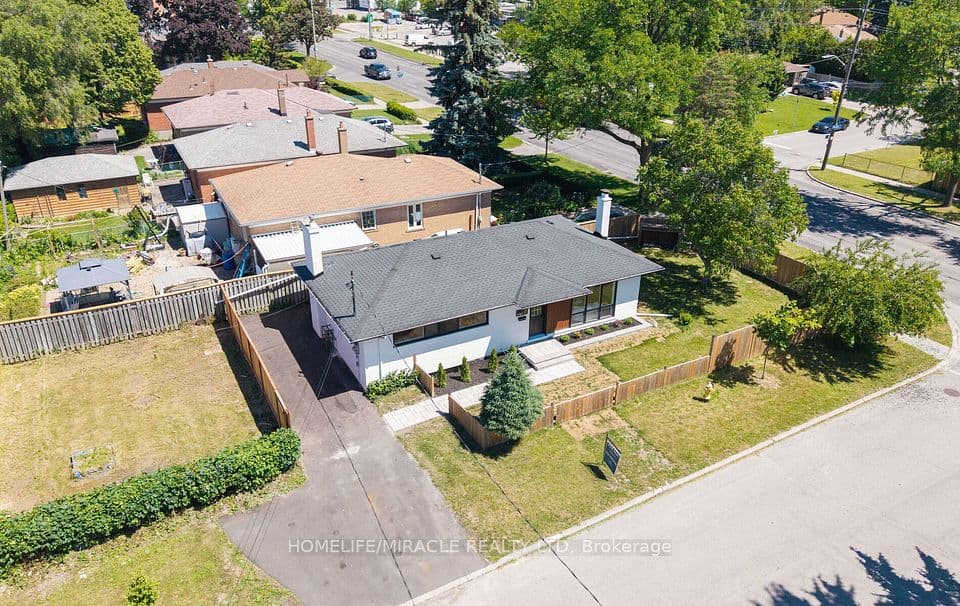 22 Arnprior Road, Toronto, ON M1K 5A6 – photo 2