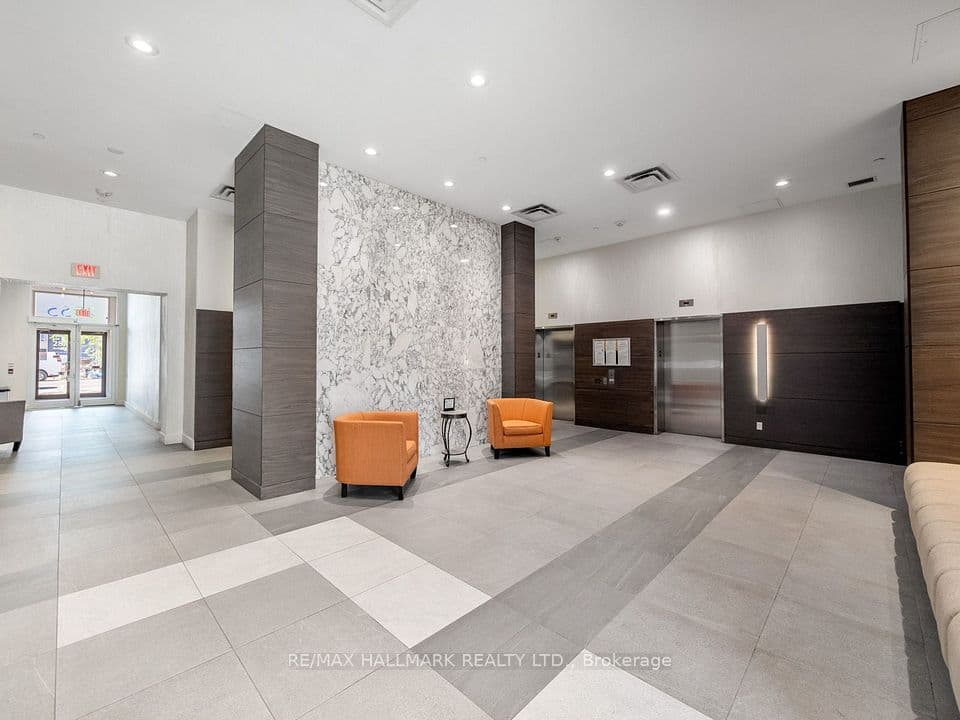 2055 Danforth Avenue 414, Toronto, ON M4C 1J8 – photo 2