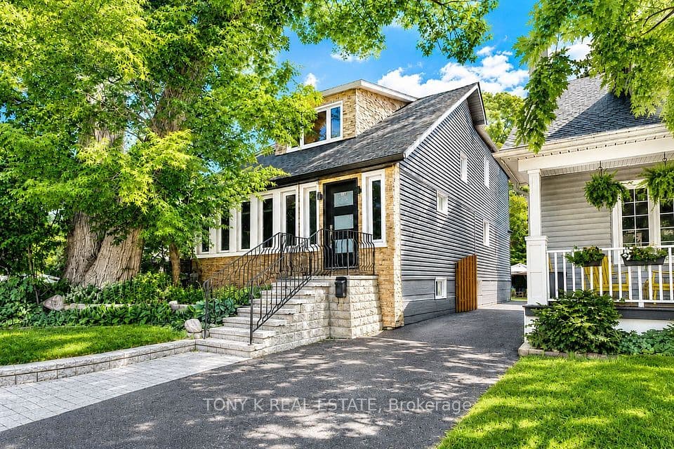 111 Eastwood Avenue, Toronto, ON M1N 3H4 – main photo