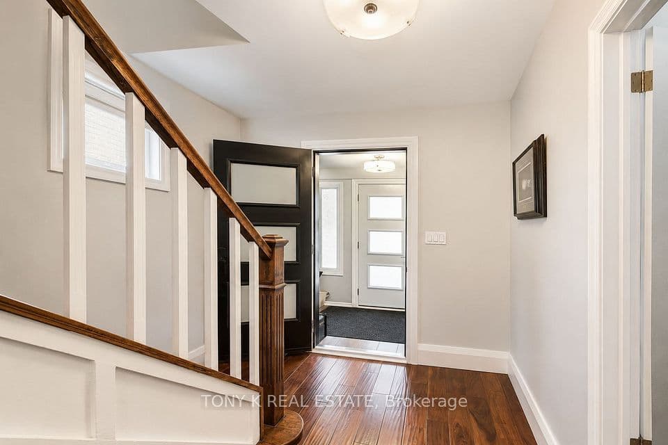 111 Eastwood Avenue, Toronto, ON M1N 3H4 – photo 2