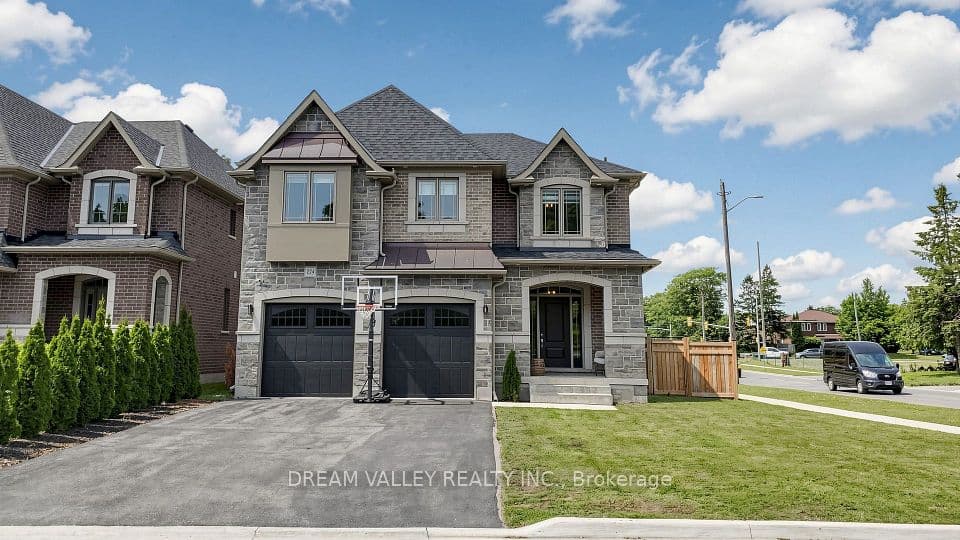 224 Severn St Street, Oshawa, ON L1J 8H7 – photo 2