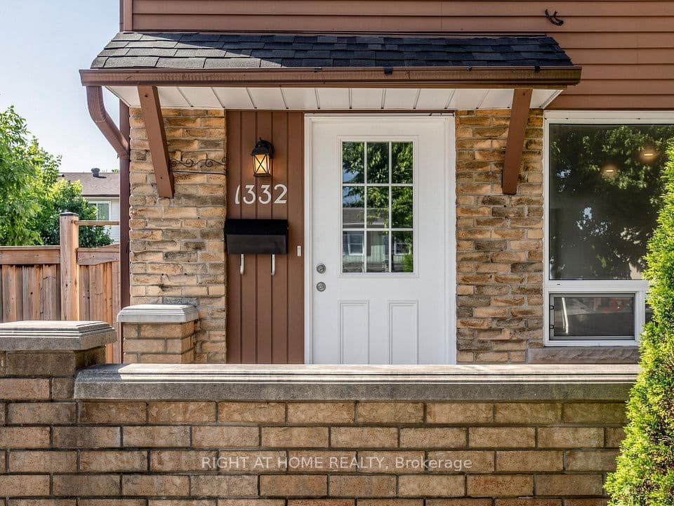 1332 Fenelon Crescent, Oshawa, ON L1J 6G1 – photo 3